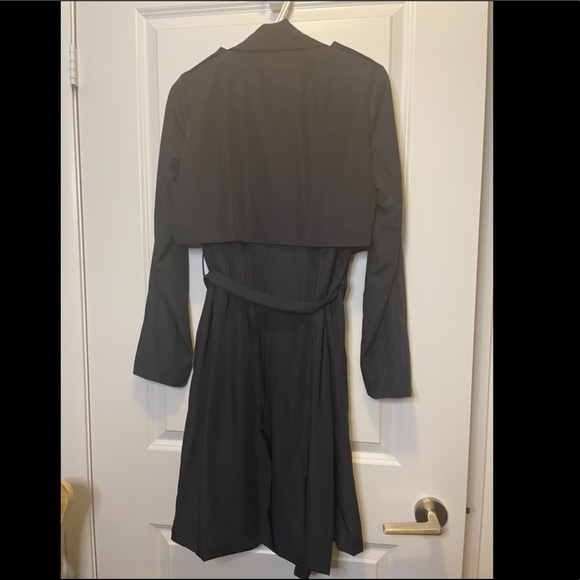 🛍SALE🛍Zara raincoat - Picture 4 of 7